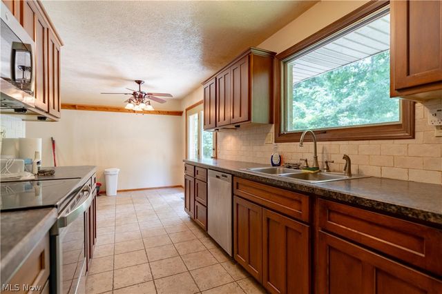 8944 Colton Street NW, Massillon, OH 44646