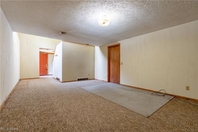 8944 Colton Street NW, Massillon, OH 44646