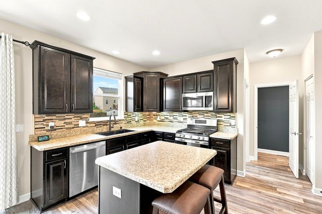 503 Sutton Street, Yorkville, IL 60560