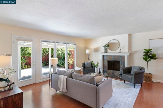 3131 Cowell Rd, Concord, CA 94518