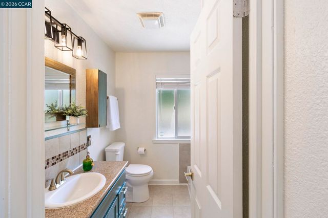 3131 Cowell Rd, Concord, CA 94518