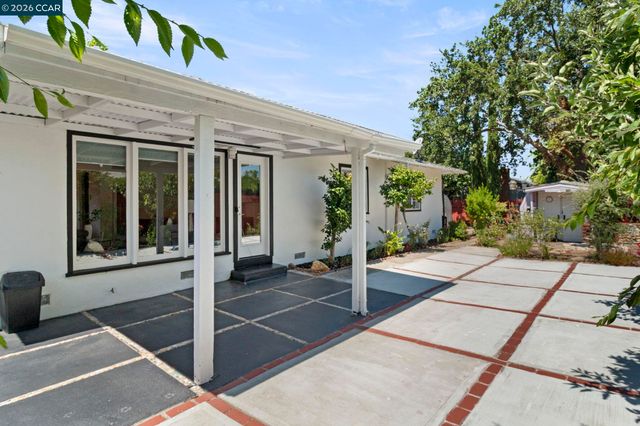 3131 Cowell Rd, Concord, CA 94518