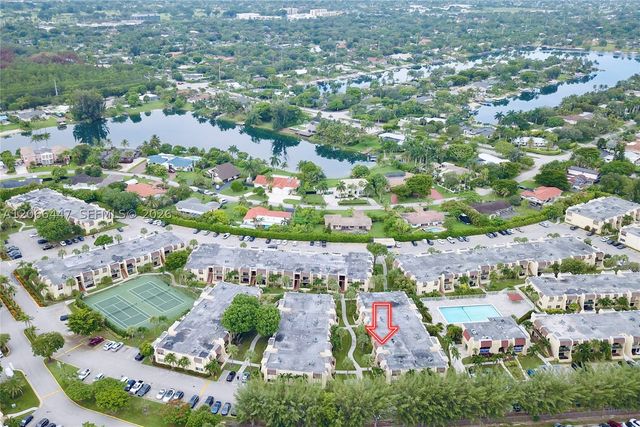13898 SW 90th Ave 204-EE, Miami, FL 33176