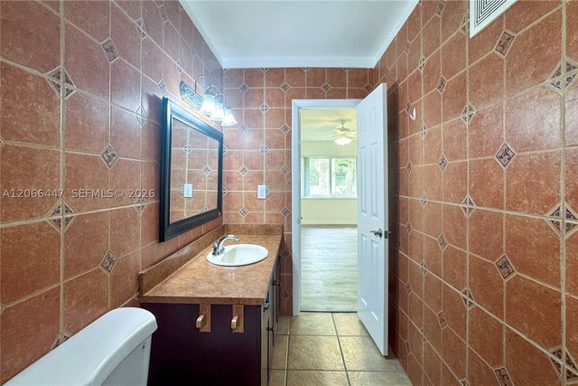 13898 SW 90th Ave 204-EE, Miami, FL 33176
