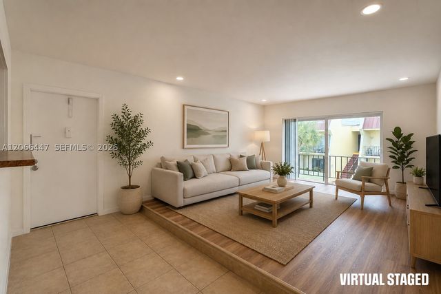 13898 SW 90th Ave 204-EE, Miami, FL 33176