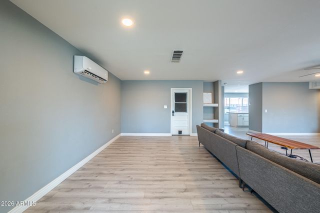 8131 E AMELIA Avenue, Scottsdale, AZ 85251