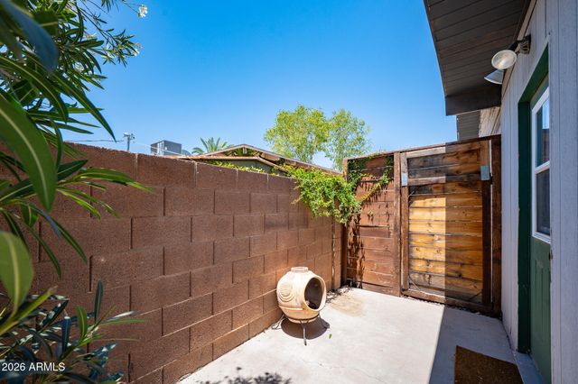 8131 E AMELIA Avenue, Scottsdale, AZ 85251