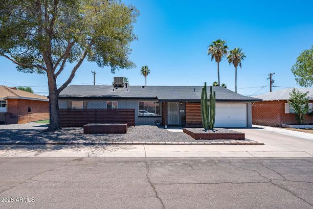8131 E AMELIA Avenue, Scottsdale, AZ 85251