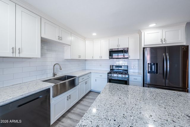 8131 E AMELIA Avenue, Scottsdale, AZ 85251