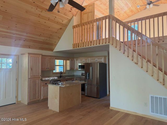 44 Tall Shadow Road, Murphy, NC 28906