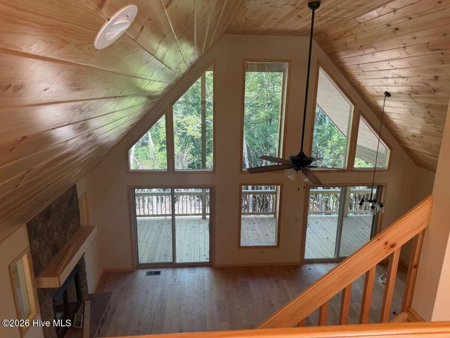 44 Tall Shadow Road, Murphy, NC 28906