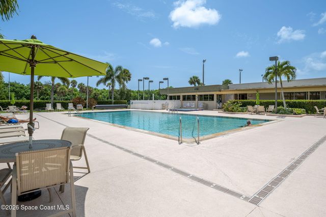 40 Vista Gardens Trail 201, Vero Beach, FL 32962