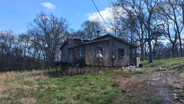2431 Williams Rd, Cornersville, TN 37047