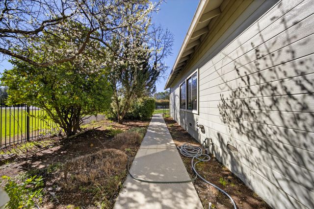 9509 Quarter Horse Lane, Palo Cedro, CA 96073