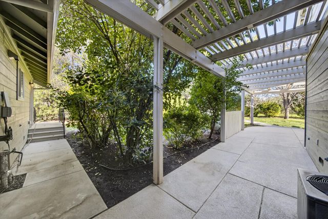 9509 Quarter Horse Lane, Palo Cedro, CA 96073