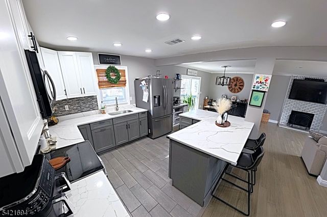 72 Orben Dr, Roxbury Twp., NJ 07850