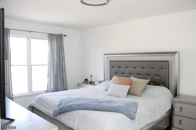 72 Orben Dr, Roxbury Twp., NJ 07850