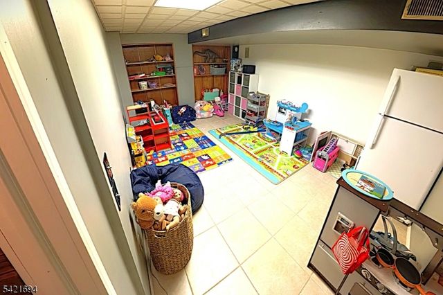 72 Orben Dr, Roxbury Twp., NJ 07850