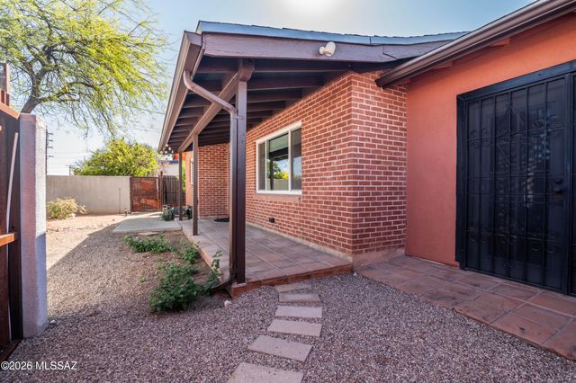3244 E Flower Street, Tucson, AZ 85716
