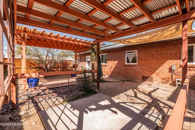 3244 E Flower Street, Tucson, AZ 85716