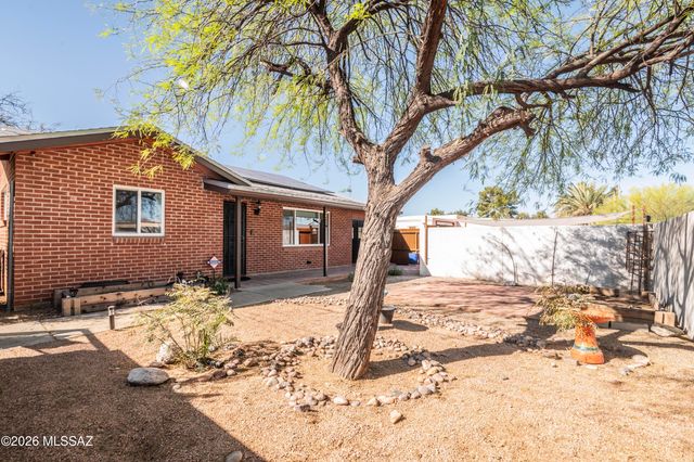 3244 E Flower Street, Tucson, AZ 85716