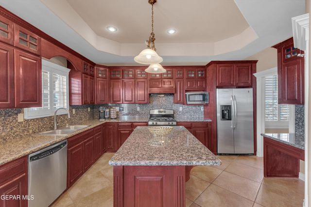 935 Via Linda Court, El Paso, TX 79912