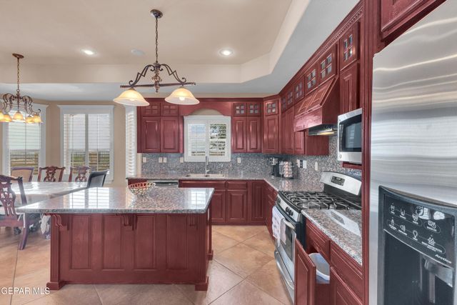935 Via Linda Court, El Paso, TX 79912