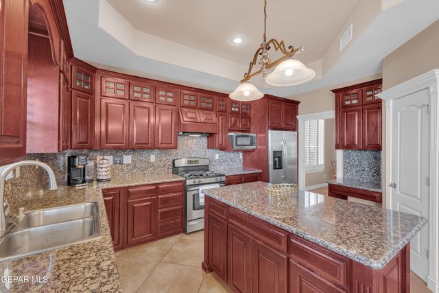 935 Via Linda Court, El Paso, TX 79912