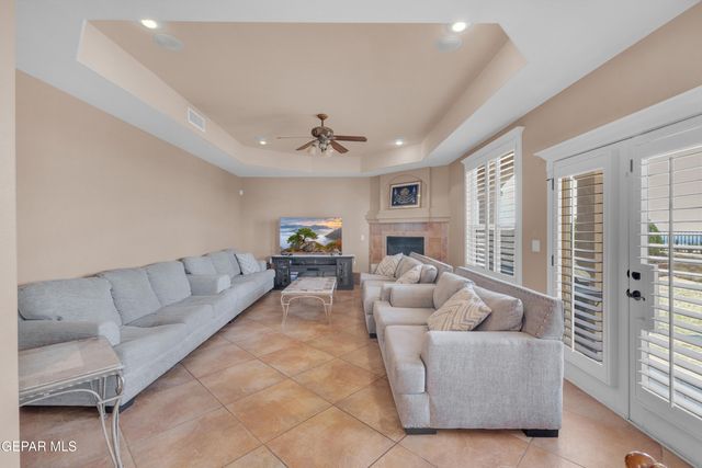 935 Via Linda Court, El Paso, TX 79912