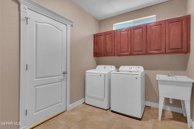 935 Via Linda Court, El Paso, TX 79912