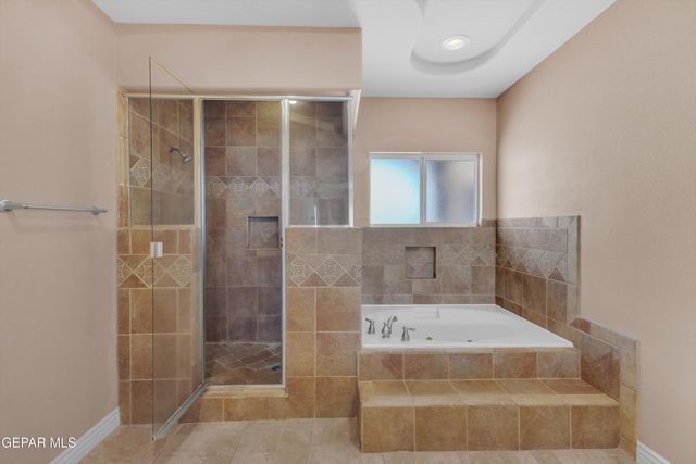 935 Via Linda Court, El Paso, TX 79912