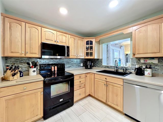2806 VINE STREET, Orlando, FL 32806