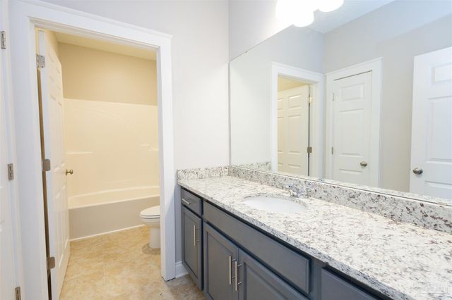 9276 Sunset Dr, Navarre, FL 32566