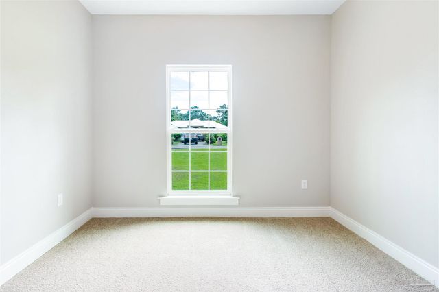 9276 Sunset Dr, Navarre, FL 32566