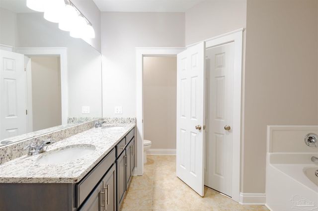 9276 Sunset Dr, Navarre, FL 32566