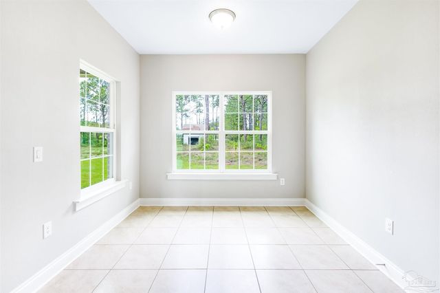 9276 Sunset Dr, Navarre, FL 32566