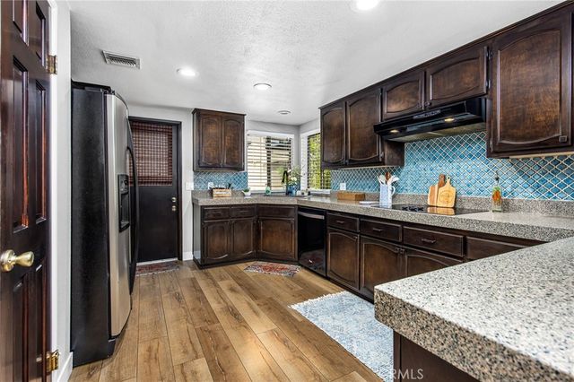 22620 Blue Teal, Canyon Lake, CA 92587