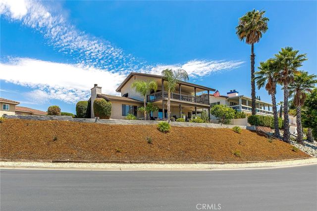 22620 Blue Teal, Canyon Lake, CA 92587
