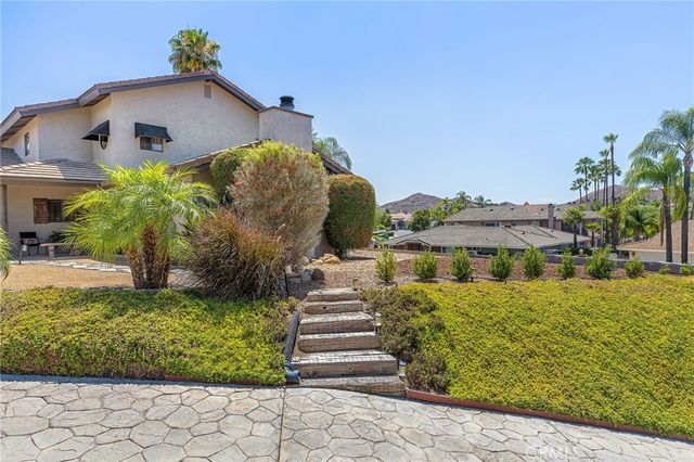 22620 Blue Teal, Canyon Lake, CA 92587
