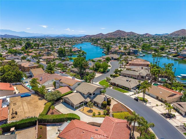 22620 Blue Teal, Canyon Lake, CA 92587