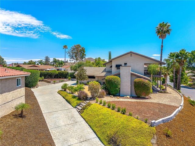22620 Blue Teal, Canyon Lake, CA 92587