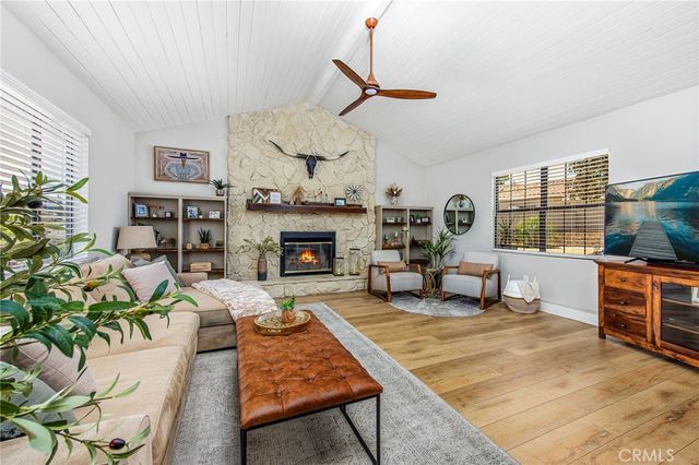22620 Blue Teal, Canyon Lake, CA 92587