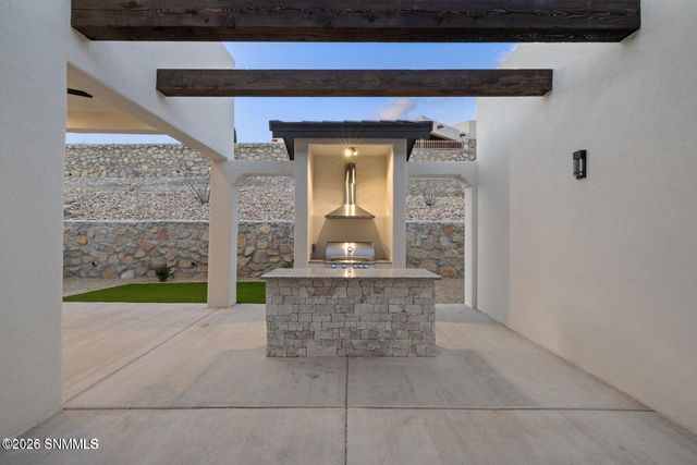 2901 E East Springs Road, Las Cruces, NM 88011