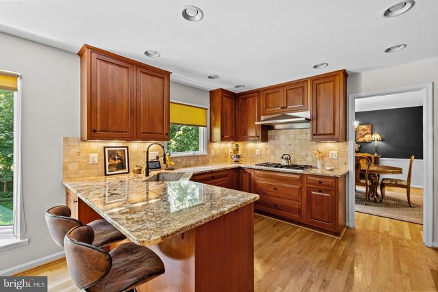 12007 TURF LN, Reston, VA 20191