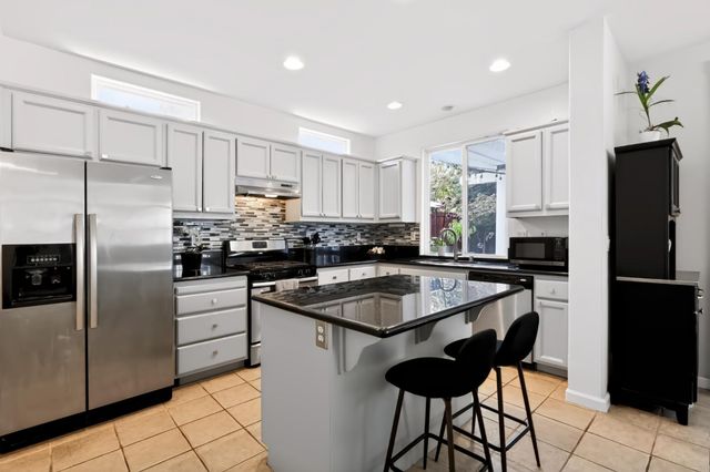 1625 Headslane Rd, West Sacramento, CA 95691