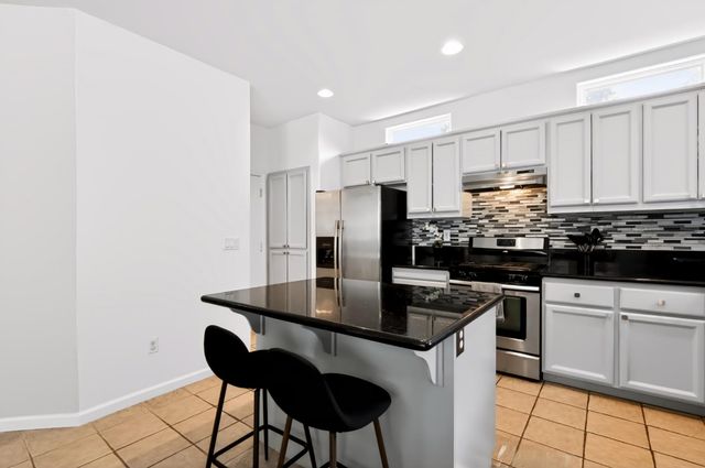 1625 Headslane Rd, West Sacramento, CA 95691