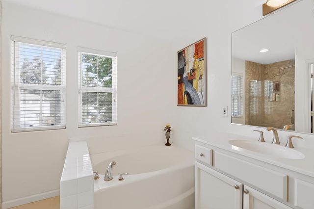1625 Headslane Rd, West Sacramento, CA 95691