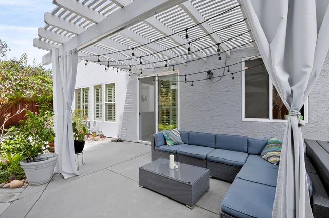 1625 Headslane Rd, West Sacramento, CA 95691