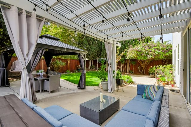 1625 Headslane Rd, West Sacramento, CA 95691