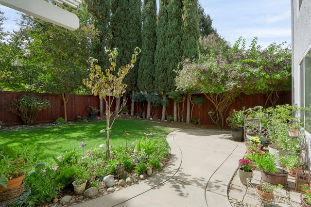 1625 Headslane Rd, West Sacramento, CA 95691